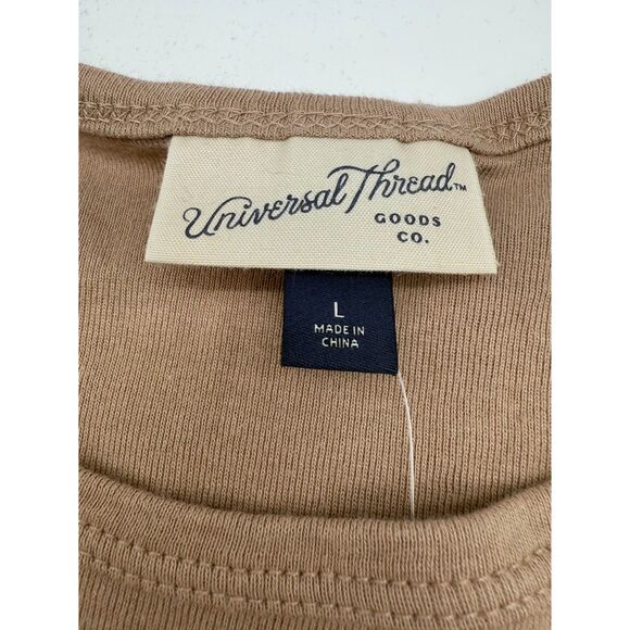 Universal Thread Short Sleeve Tee size large - Picture 2 of 4